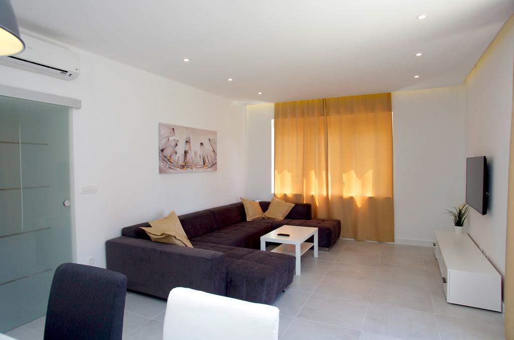 Apartament Besker *